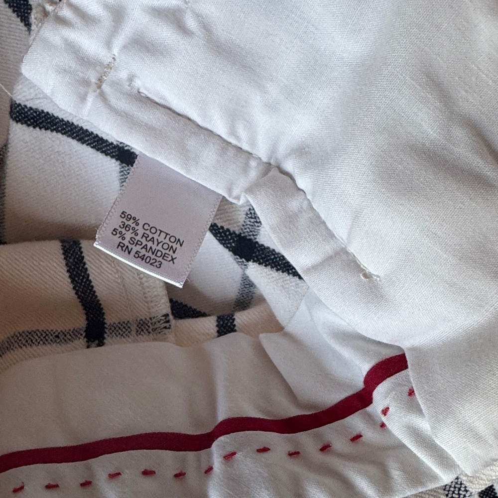 Banana Republic White and Black Checkered Ankle Pants - Picture 5 of 8